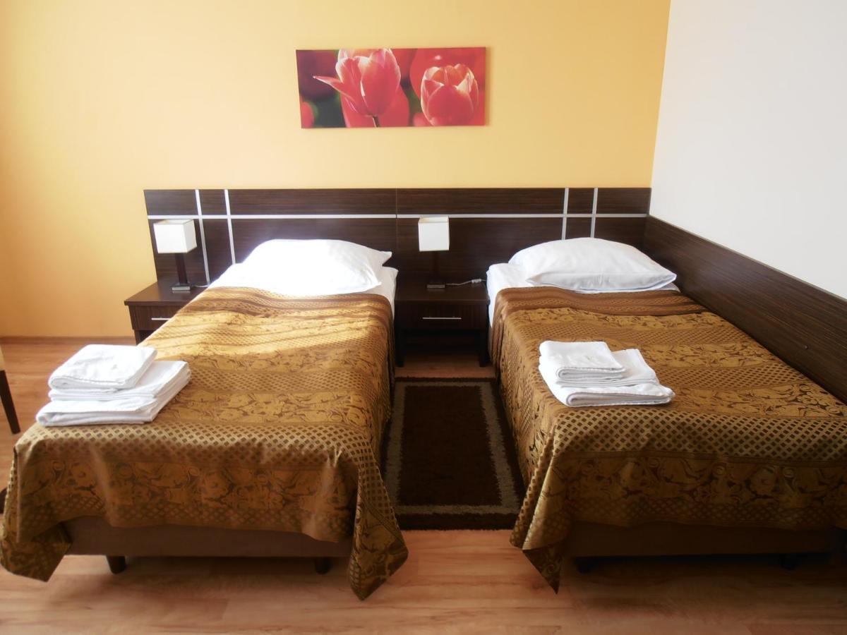 Villa Ramzes กดัญสก์ ภายนอก รูปภาพ