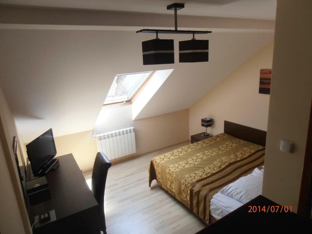 Villa Ramzes กดัญสก์ ภายนอก รูปภาพ