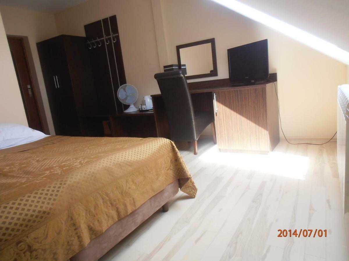 Villa Ramzes กดัญสก์ ภายนอก รูปภาพ